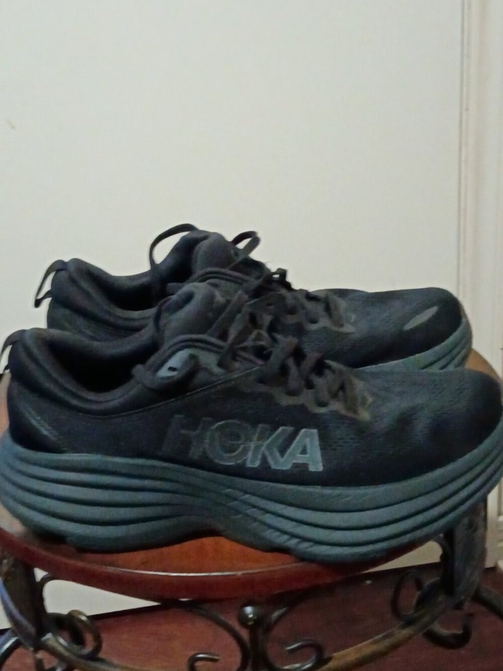 Hoka One One Bondi 8 Womens size 10B Black White Running Shoes 1127952 BBLC